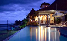 Kahuna Beach Resort And Spa  3*